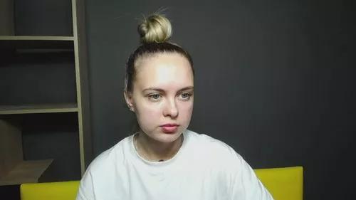 Photos of khaleesimoon from Cherry is Freechat