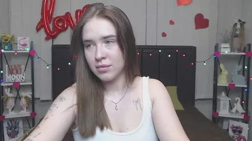 laurahlot from Cherry is Freechat