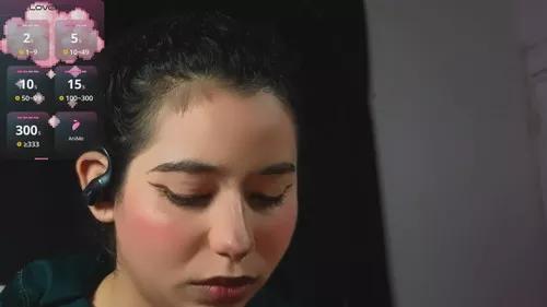 lindalovelacee from Cherry is Freechat
