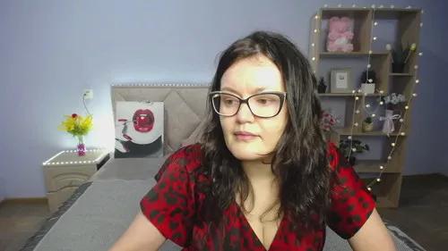 lolahikls from Cherry is Freechat