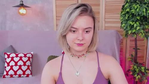 miukitty from Cherry is Freechat