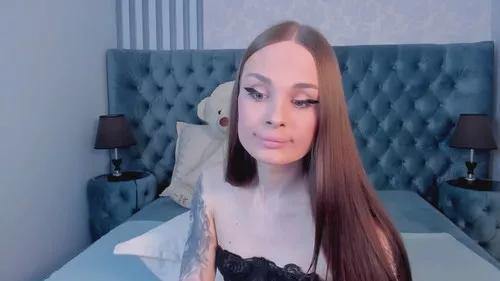 naughtylorra from Cherry is Freechat