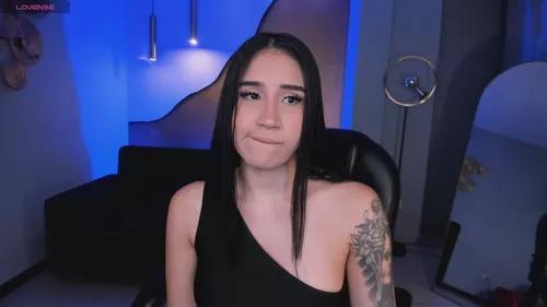 Check-out our cam rooms range and converse on a personal level with our delicious livecams streamers, showing off their spicy curves and toys.