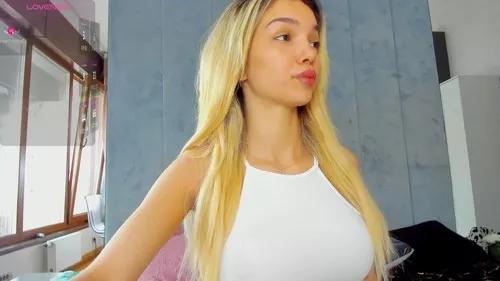 sassyteen from Cherry is Freechat