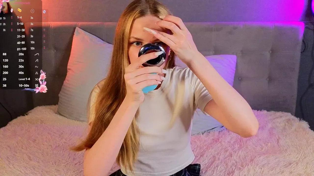 Photos of softbabe from Cherry is Freechat