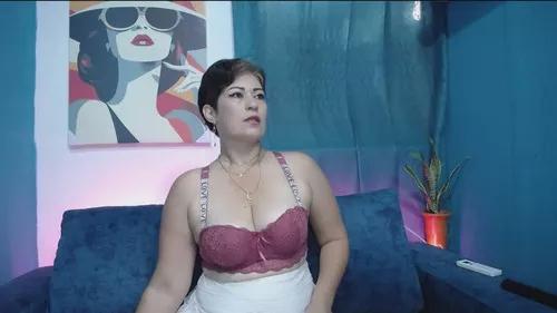 sunnyrayz from Cherry is Freechat
