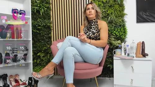 Check-out our cam rooms range and converse on a personal level with our delicious livecams streamers, showing off their spicy curves and toys.