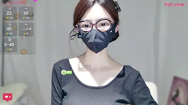 -Hell0-Kitty from StripChat is Freechat