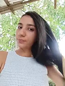 -juicy_ from StripChat is Freechat