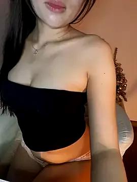 -Marinaa- from StripChat is Freechat