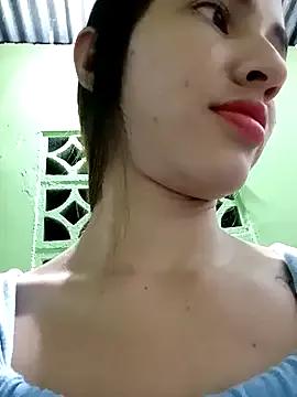 -Nicol from StripChat is Freechat
