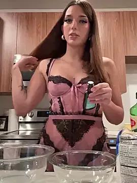 19whitebunny from StripChat is Freechat