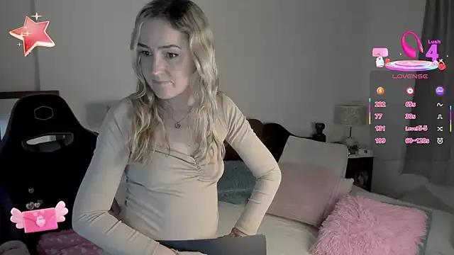 Check-out our cam rooms range and converse on a personal level with our delicious livecams streamers, showing off their spicy curves and toys.