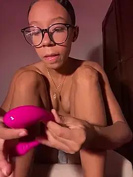 2001Sofisweet from StripChat is Freechat