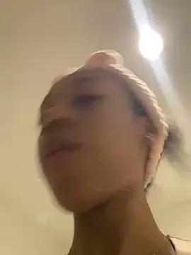 2001Sofisweet from StripChat is Freechat