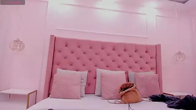 Check-out our cam rooms range and converse on a personal level with our delicious livecams streamers, showing off their spicy curves and toys.