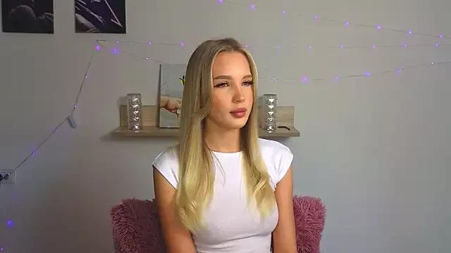 _Cutiefull_Lion_ from StripChat is Freechat