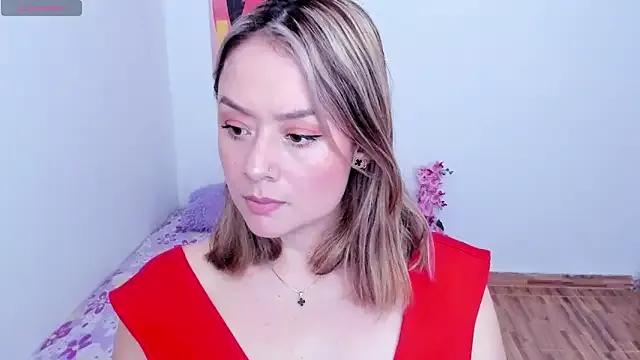 _dulce_sara_ from StripChat is Freechat