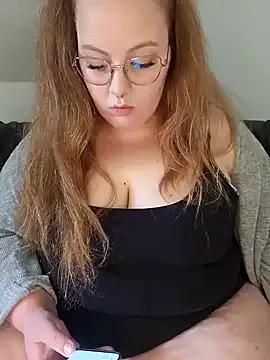 _Julie_x from StripChat is Freechat
