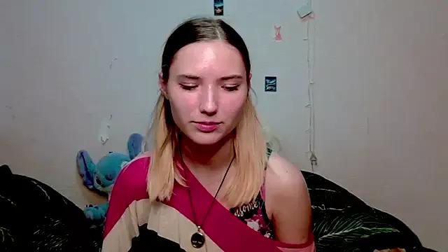 _kikiclark__ from StripChat is Freechat