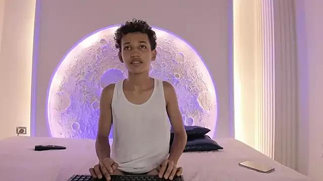 _Noah19 from StripChat is Freechat