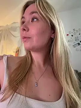 _ohlovelyeva from StripChat is Freechat