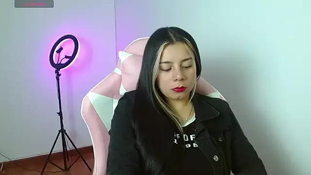 Check-out our cam rooms range and converse on a personal level with our delicious livecams streamers, showing off their spicy curves and toys.