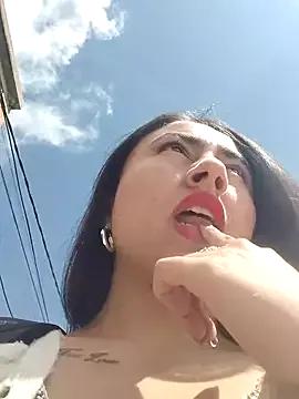 _Sarah-Office1 from StripChat is Freechat