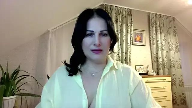 _sarairiti from StripChat is Freechat