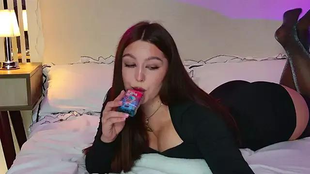 _Tessa_May_ from StripChat is Freechat