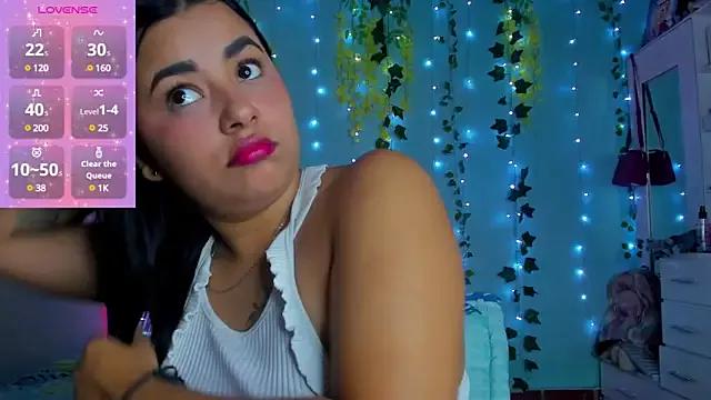 _Valentina_Diaz_ from StripChat is Freechat