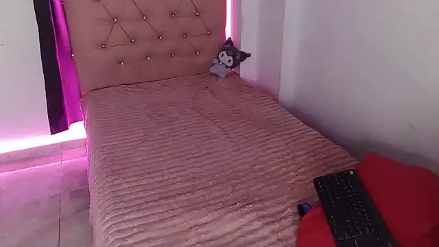 Check-out our cam rooms range and converse on a personal level with our delicious livecams streamers, showing off their spicy curves and toys.