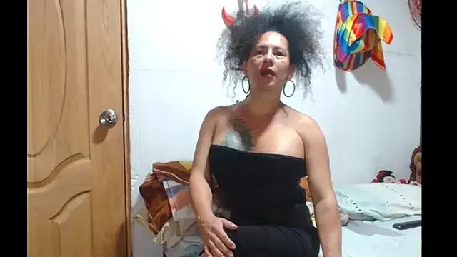 abbycrespa from StripChat is Freechat