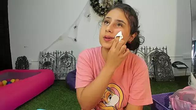 Check-out our cam rooms range and converse on a personal level with our delicious livecams streamers, showing off their spicy curves and toys.