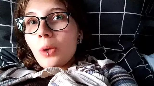 AchievedBlue from StripChat is Freechat