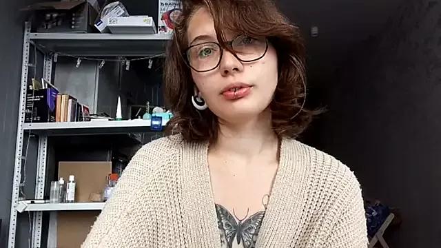 AchievedBlue from StripChat is Freechat