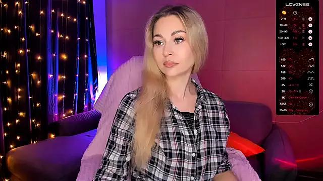 AdeleRoberts from StripChat is Freechat