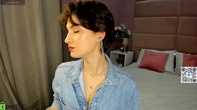 Check-out our cam rooms range and converse on a personal level with our delicious livecams streamers, showing off their spicy curves and toys.