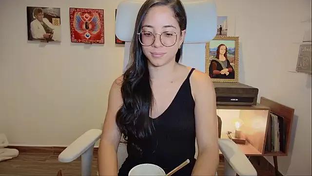 adriana__sosa_ from StripChat is Freechat