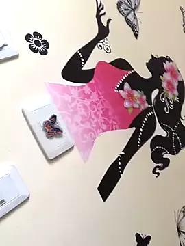 Aithanna_Petittee from StripChat is Freechat