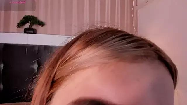 Akira_Sweet_ from StripChat is Freechat