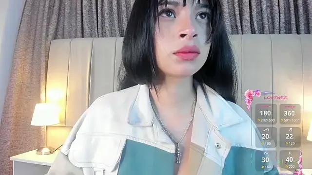 alahia_hank from StripChat is Freechat