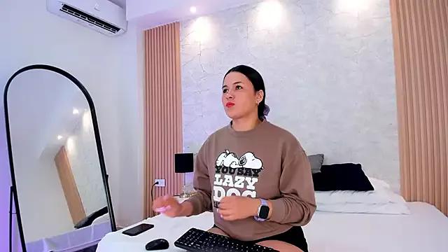 AlanaRosee_ from StripChat is Freechat