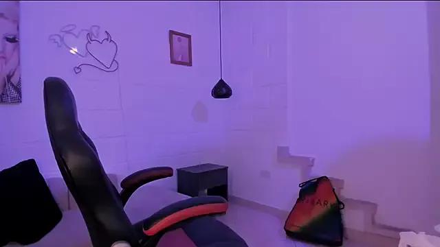 alejasantorini_dl from StripChat is Freechat