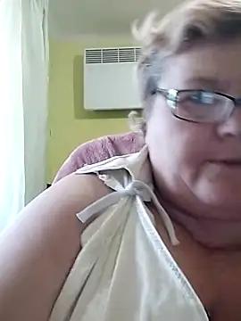 AlenushkaGold from StripChat is Freechat