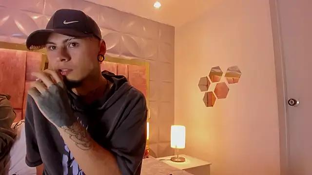Alex_N_Blue from StripChat is Freechat