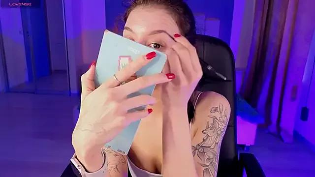 Alexa___Hill from StripChat is Freechat