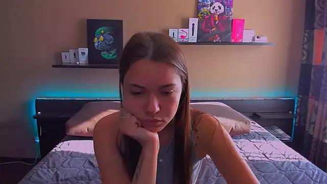 Check-out our cam rooms range and converse on a personal level with our delicious livecams streamers, showing off their spicy curves and toys.