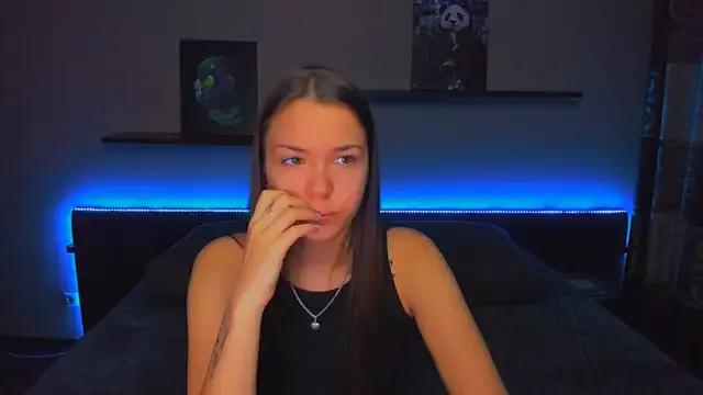 Check-out our cam rooms range and converse on a personal level with our delicious livecams streamers, showing off their spicy curves and toys.