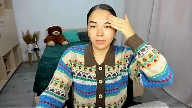 Check-out our cam rooms range and converse on a personal level with our delicious livecams streamers, showing off their spicy curves and toys.